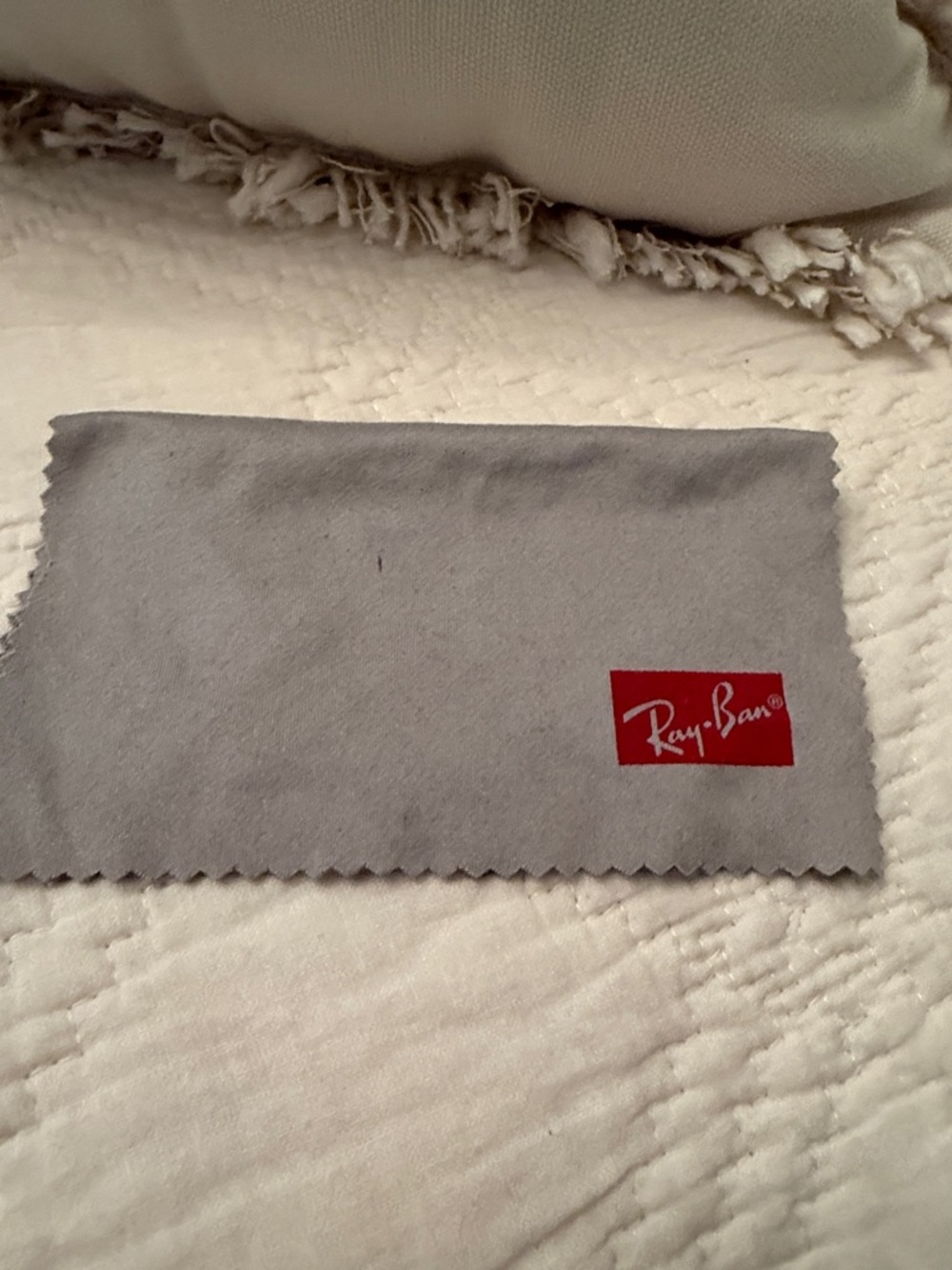 Ray-Ban 3025 Black Aviator Sunglasses - Picture 5 of 6
